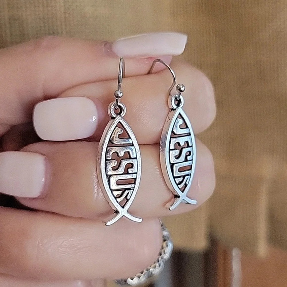 JESUS FISH ICHTHYS EARRINGS - Picture 1 of 6